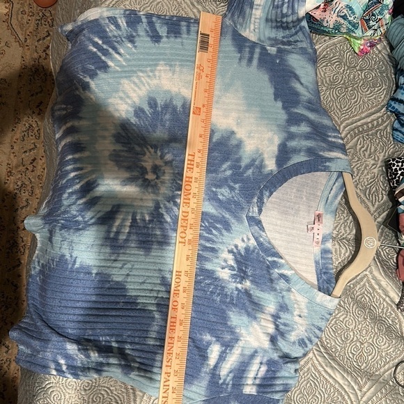 Crave fame, size XL, blue and white v neck tie-dye long sleeve top - Picture 4 of 4